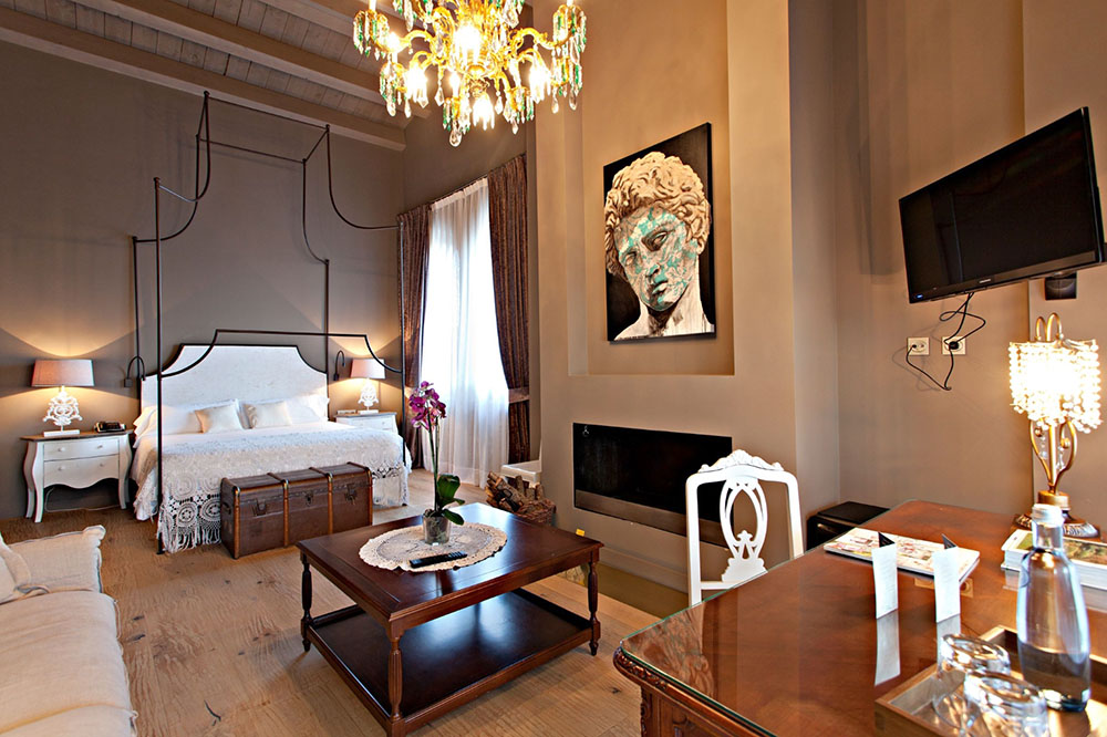 Una de las habitaciones decorada en un estilo clásico actual