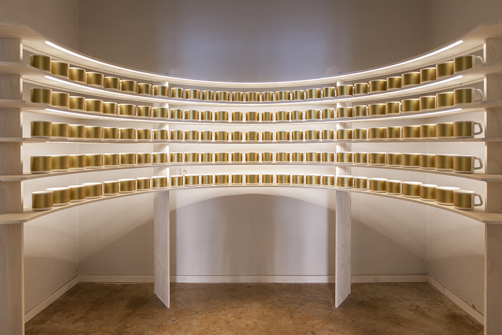 Instalación de Antonín Tomášek  para la firma de porcelana Rudolf Kampf