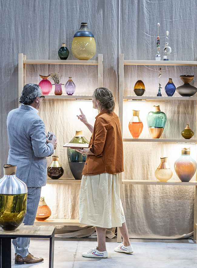 Piezas artesanas de diseño de cristal de la firma finlandesa Utopia en Maison&Objet. Rising Talents 2023