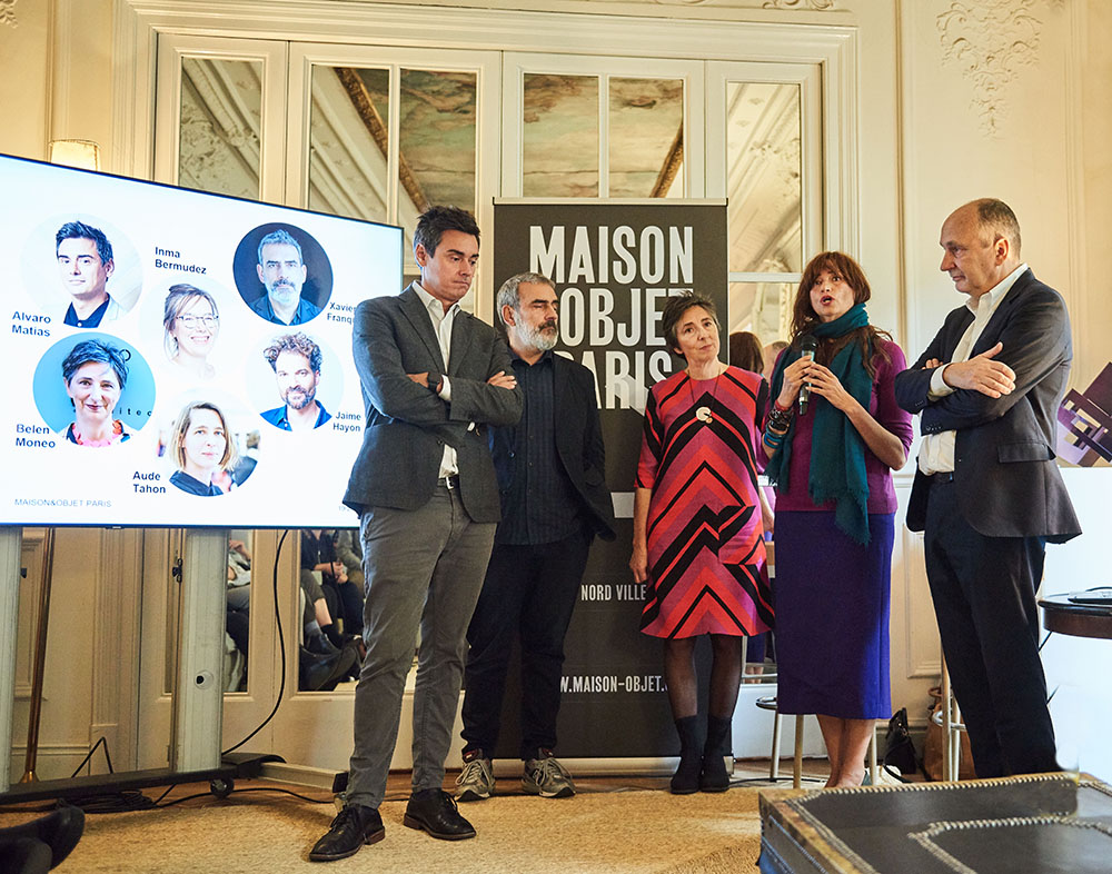 Álvaro Matías, director del Madrid Design Festival, Marisa Santamaría, periodista y conductora del acto, y varios miembros del Jurado, Belén Moneo y Xavier Franquesa, junto a Franck Millot, director de eventos de Maison&Objet en la presentación oficial de los Rising Talents, en el Club Matador en Madrid.