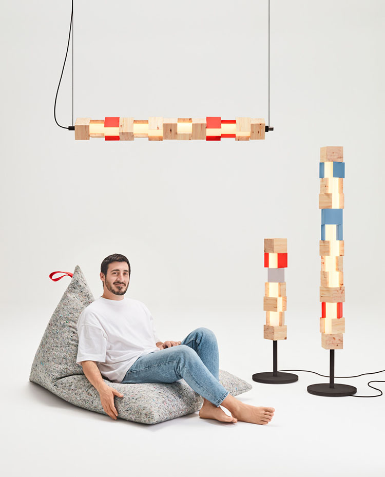 Borja Sepulcre con las piezas que presentó Flic Studio en el SaloneSatellite 2023