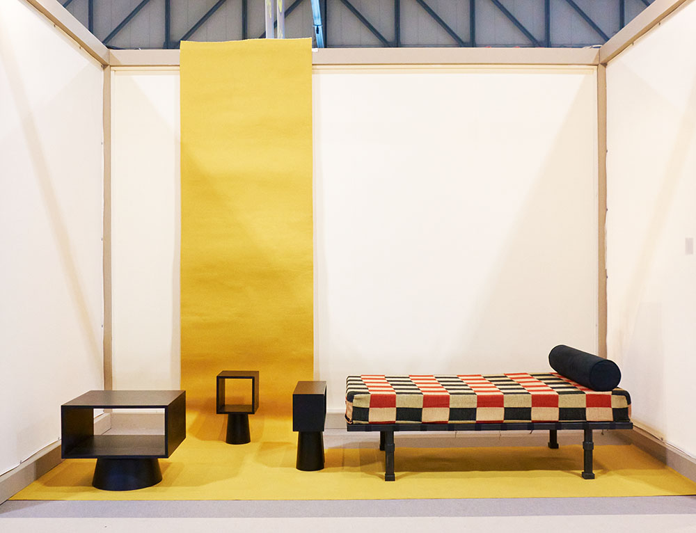 El stand de Miguel Leiro en el SaloneSatellite 2023. Photo: cortesía de Miguel Leiro.