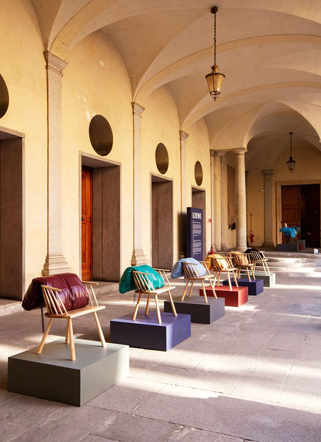 Loewe Chairs Diseño Moda Milan 2023