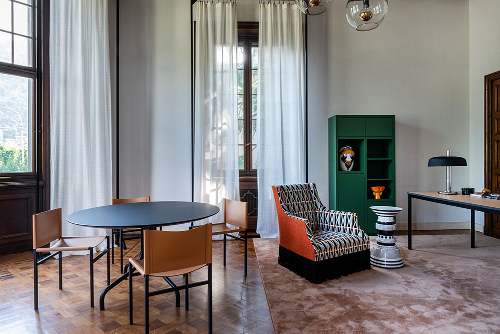 En el estudio, destaca la mesa de VIco Magistretti que edita DePadova