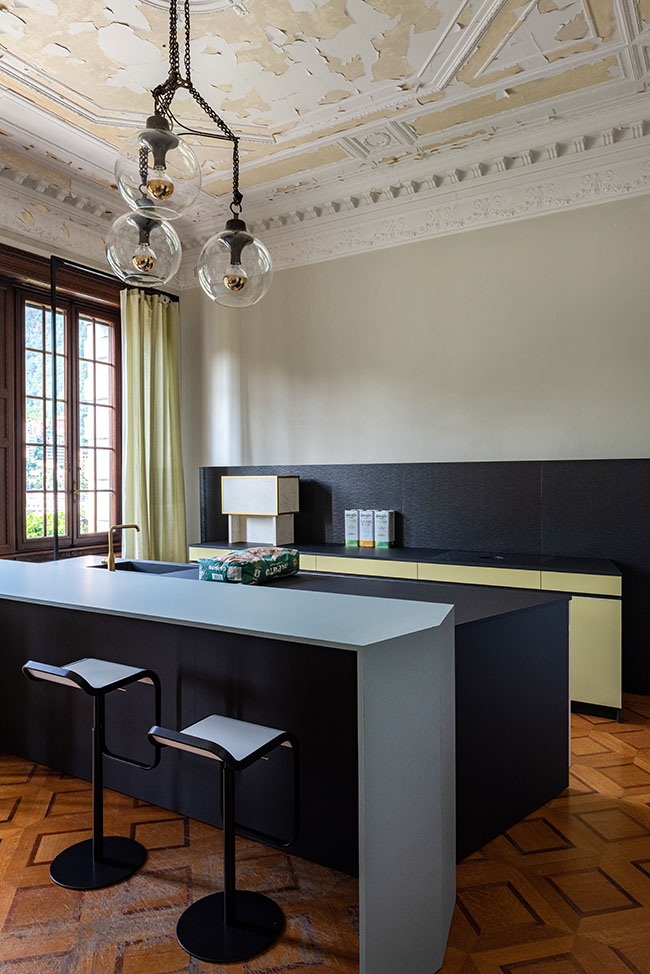 Pasado y presente se funden en la cocina de la Villa Casa Bianca en el Lago Como